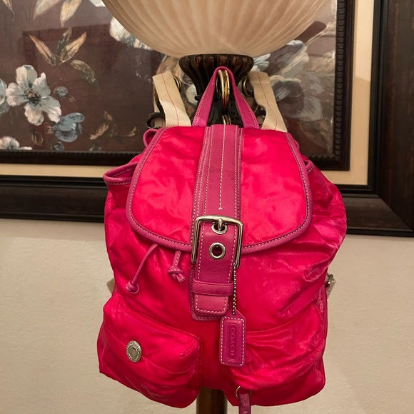 Coach, please check all picture of condition - Picture 5 of 17